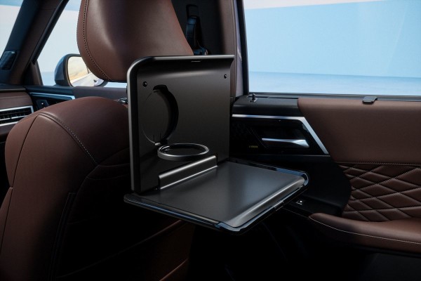 РОЗКЛАДНИЙ СТОЛИК З ТРИМАЧЕМ ДЛЯ ПЛЯШОК