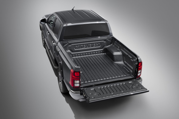 ПІДДОН ВАНТАЖНОГО ВІДДІЛЕННЯ БЕЗ ЗАХОДУ НА БОРТИ 